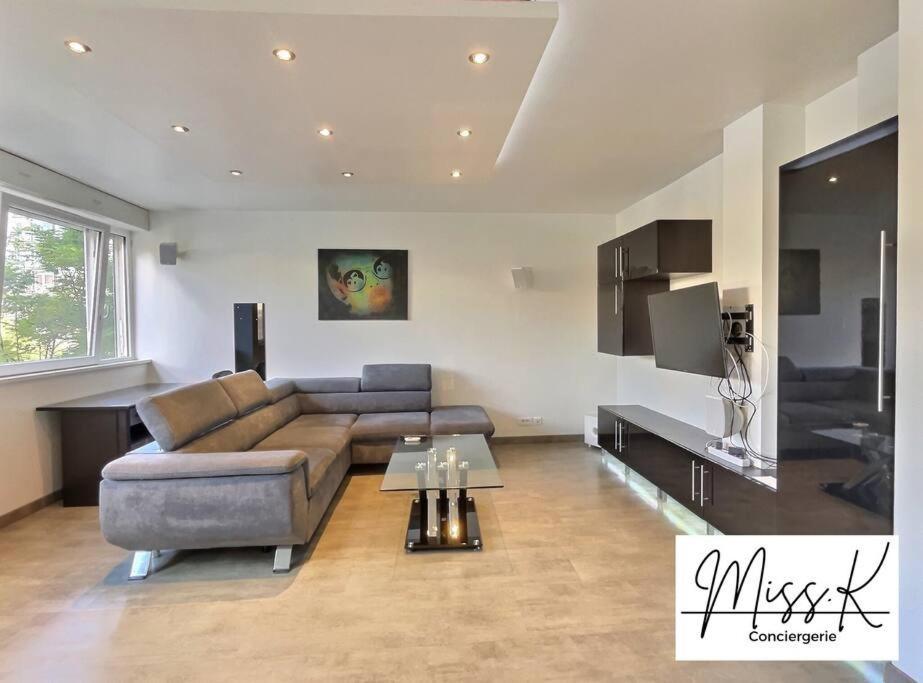 شقة "Magic Red" De Miss.K Conciergerie Mâcon المظهر الخارجي الصورة